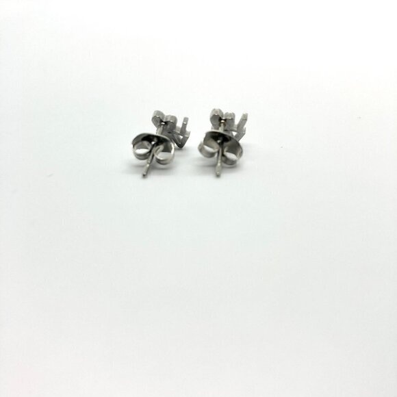 SILVER Love Heart Earring Pair - Picture 6 of 9